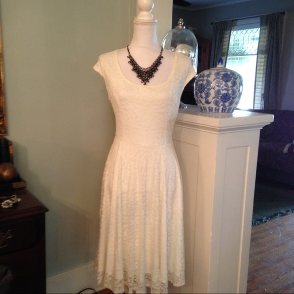 torrid Dresses & Skirts - Torrid Ivory Lace Open Back Surplice Sheath Dress